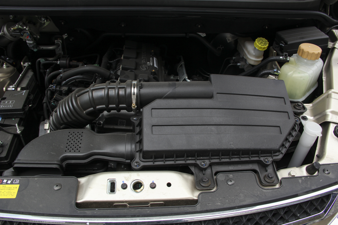 2016款五菱荣光V 1.5L手动标准型