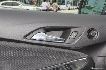 2016款科鲁兹1.5L自动豪华版