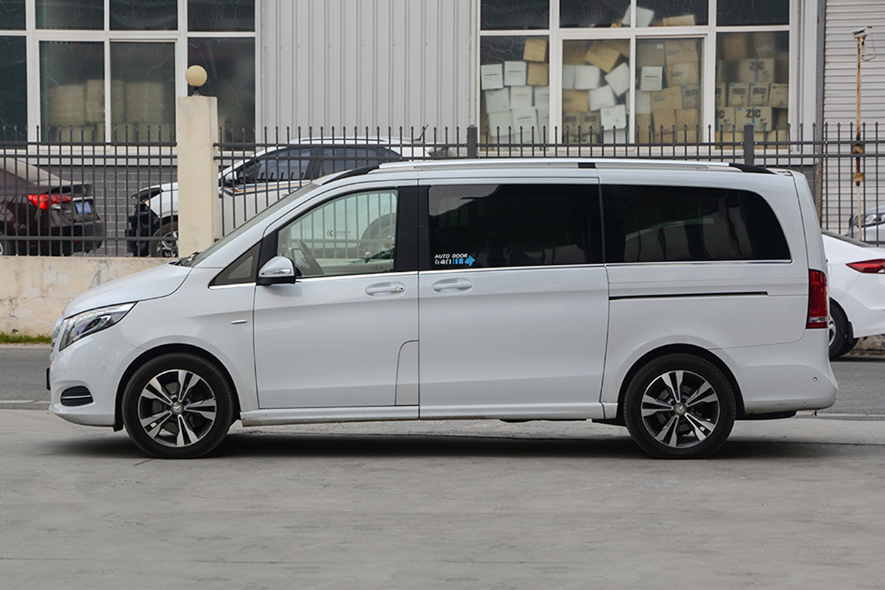 2017款奔驰V级 V 260 尊贵版