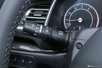 2018款哈弗H6 换代1.5T自动豪华型蓝标