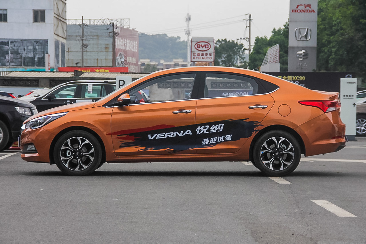 2016款悦纳1.6L自动精英版TOP