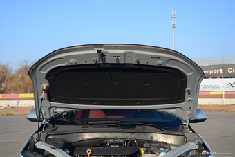 2016款荣威RX5 30T自动两驱互联网智享版