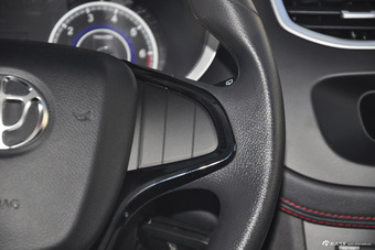 2016款中华V3 1.5L自动舒适型