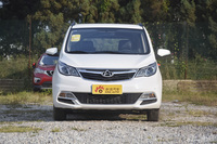 2016款长安欧尚1.5L手动豪华型