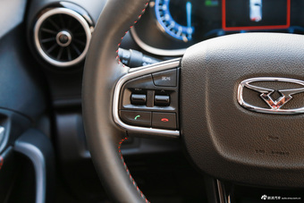 2016款凯翼X3 1.6L手动智联III版