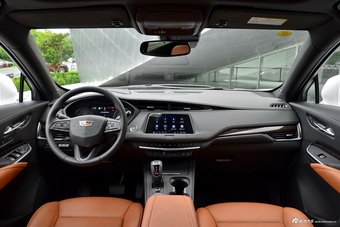 2018款XT4 2.0T自动四驱铂金版28T图片