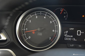 2015款东风标致408 1.2T自动豪华版