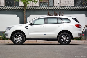 2017款撼路者2.0T自动四驱豪华版汽油5座