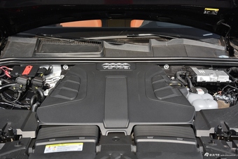 2018款奥迪Q7 3.0T自动45TFSI尊贵型