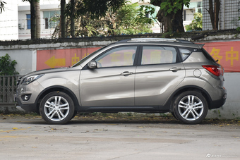 2017款CS35 1.6L手动豪华型