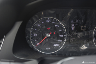 2018款荣威360 PLUS 1.5L自动豪华版 