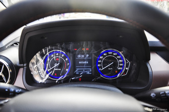 2016款昌河Q25 1.5L自动乐惠版