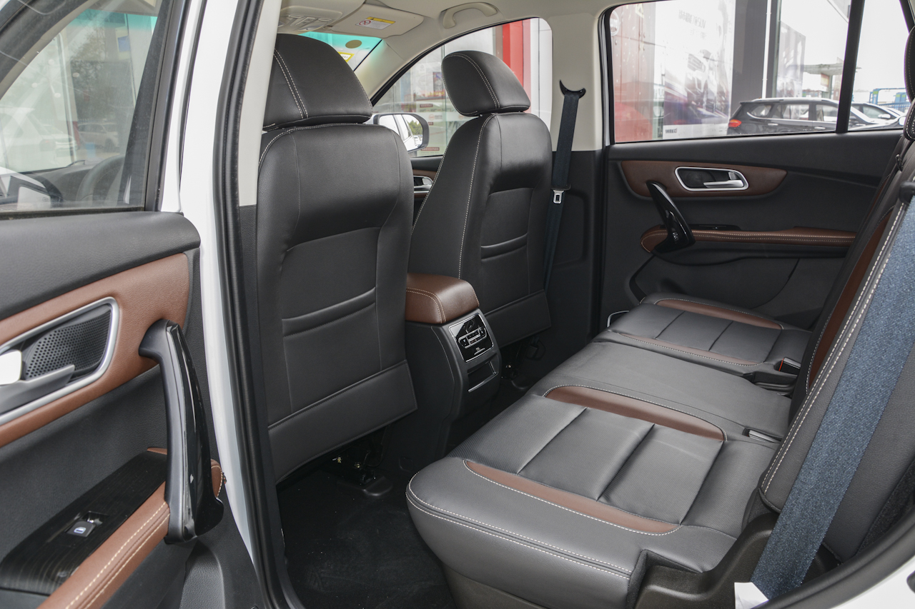 2017款斯威X7 1.5T自动智享型 