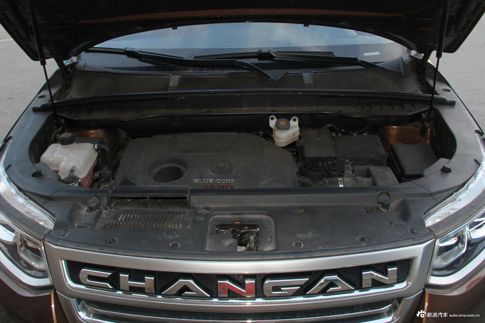 2017款长安CS95 2.0T自动四驱智驭版 