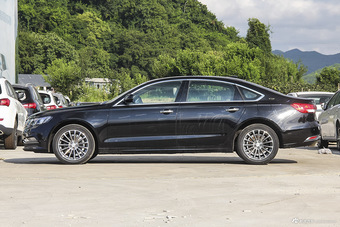 2016款众泰Z700 1.8T自动DCT典雅型