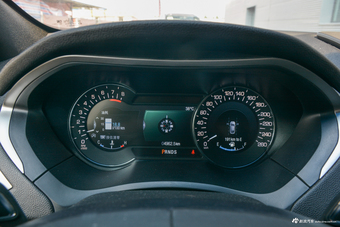 2018款林肯MKZ 2.0T自动尊耀版