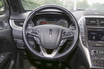 2014款林肯MKC 2.0T自动四驱尊耀版
