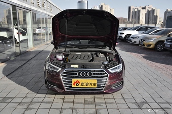 2018款奥迪A3 30周年型2.0T自动Sportback 40 TFSI风尚型