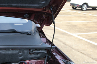 2017款宝骏560 1.5T DCT尊享型