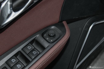 2016款森雅R7 1.6L自动尊贵型