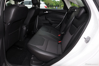 2017款福克斯三厢1.6L自动风尚型智行版