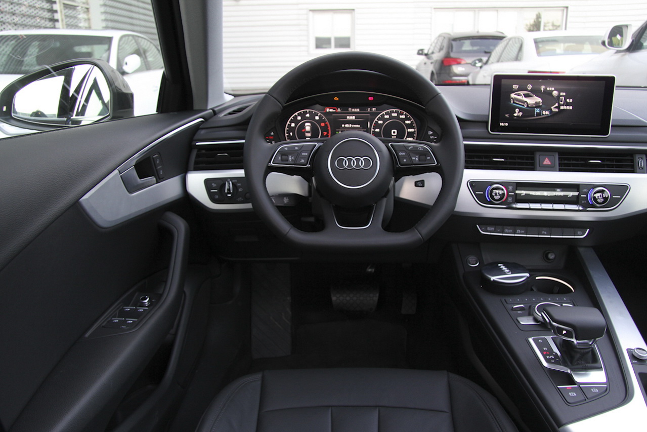 2017款奥迪A4L 2.0T自动40TFSI运动型