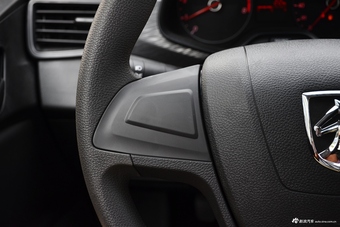 2016款宝骏310 1.2L手动超值型