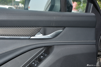 2017上汽大通D90 2.0T自动两驱水星