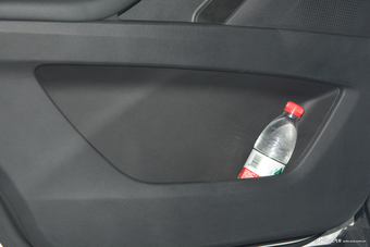 2017上汽大通D90 2.0T手动两驱火星