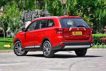 2018款欧蓝德2.0L自动两驱荣耀版