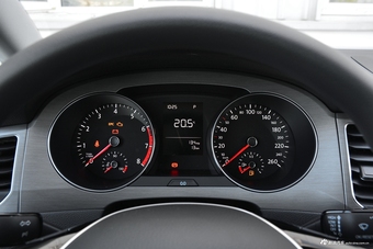 2018款高尔夫·嘉旅1.6L自动舒适型