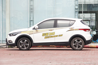 2015款骏派D60 1.8L自动尊贵型 白色
