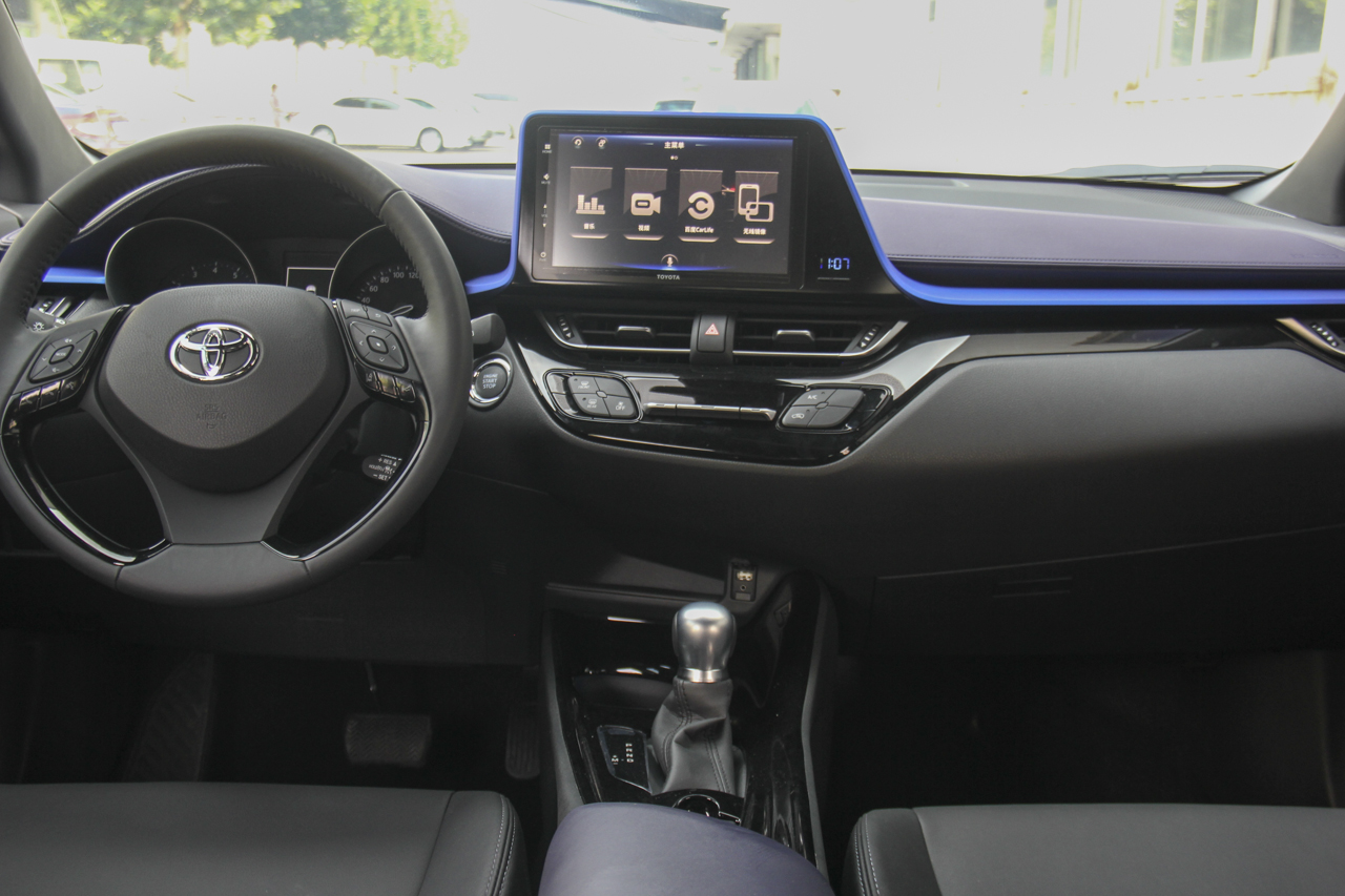 2018款奕泽IZOA 2.0L自动奕驰版