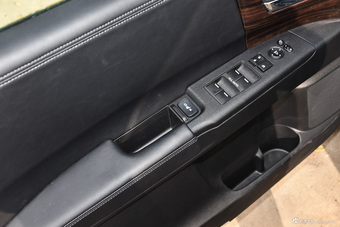 2016款艾力绅2.4L自动至尊版