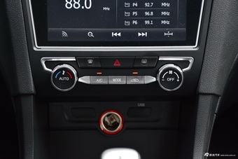 2019款奔腾B50 1.6L手动精英型