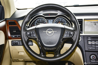 2015款海马M8 1.8T自动舒适型