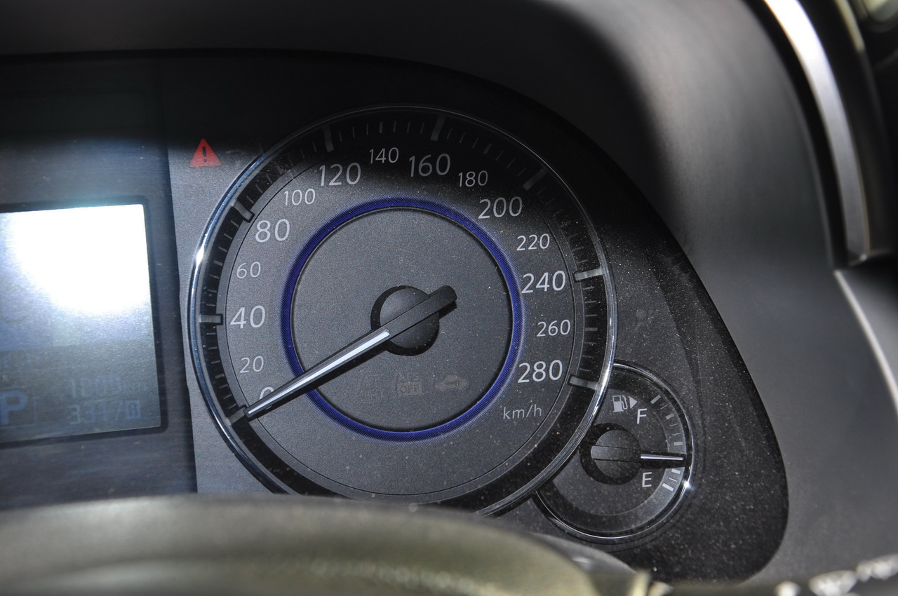 2015款英菲尼迪QX70 3.7L绝影版