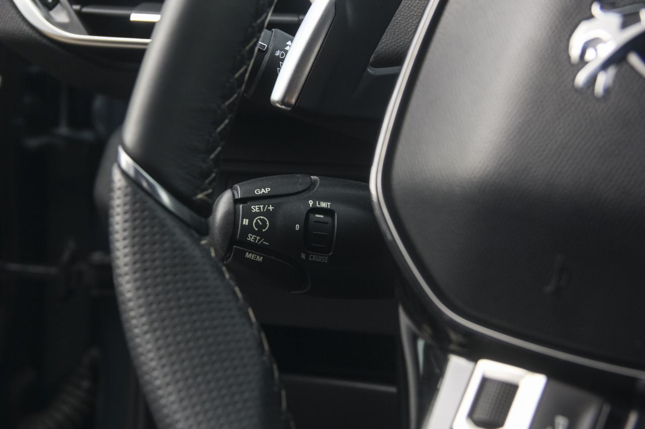 2017款标致5008 1.8T自动380THP豪华GT版7座