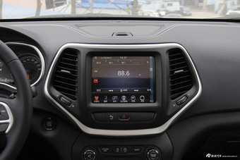 2016款自由光2.4L自动专业版+智能包