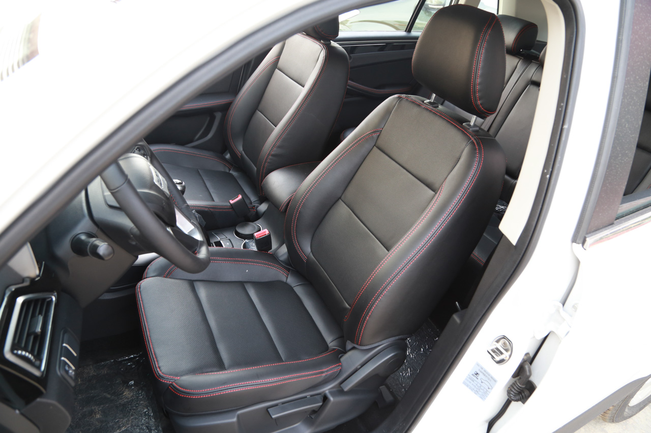 2016款大迈X5 1.5T手动豪华7座型 国五 萨丁白