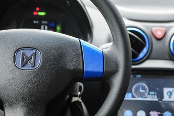 2016款江铃E200舒适型