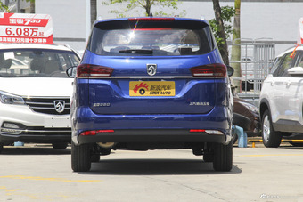 2018款宝骏360 1.5L自动豪华型