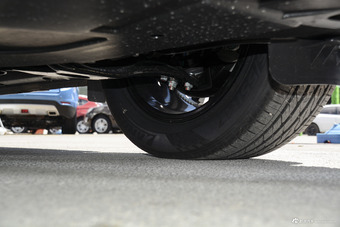 2018款君马S70 1.5T手动标准型