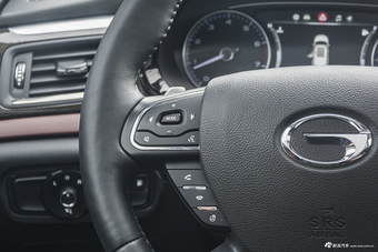 2017款传祺GS8 2.0T自动四驱至尊版320T