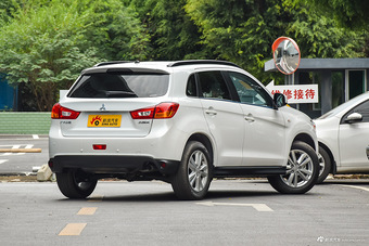 2013款劲炫ASX 2.0L自动四驱尊贵版