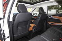 2017款众泰T300 1.5T自动尊贵型 