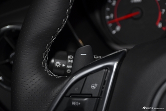 2017款科迈罗2.0T自动RS