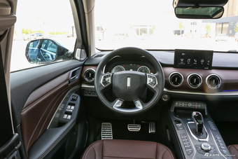 2018款WEY VV6 2.0T自动四驱旗舰型