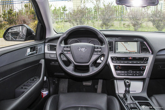 索纳塔九 2015款 2.4L TOP旗舰型