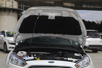 2017款福克斯两厢1.6L自动风尚型智行版